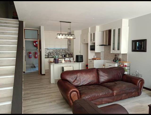 2 BEDROOM APARTMENT FOR SALE IN BEDFORD GARDENS